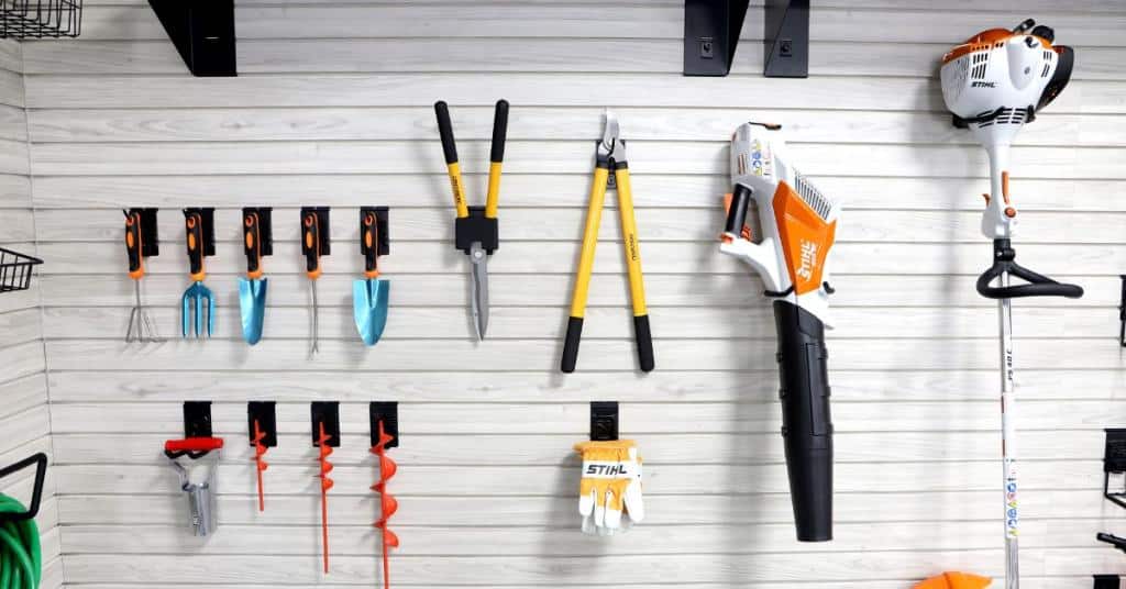 Anatomy of Slatwall Panels Shows How Slatwall Works